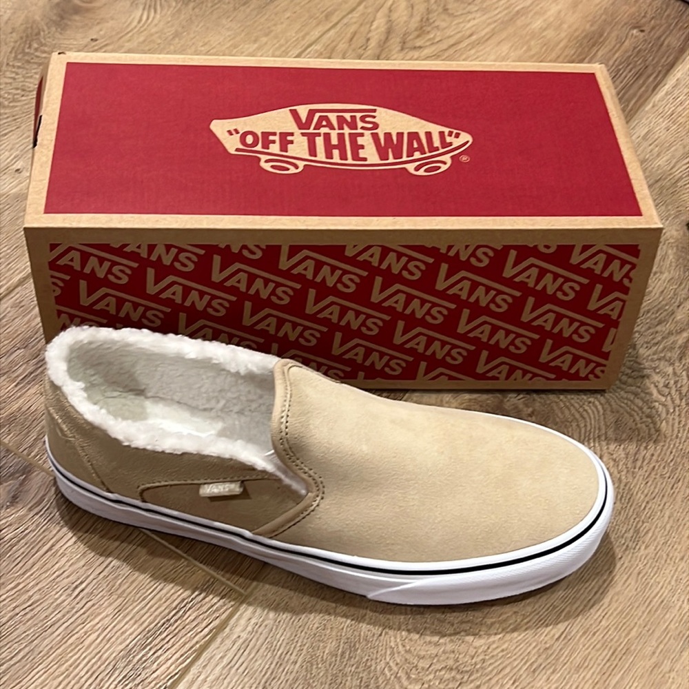 VANS Suede Sherpa Desert Taupe Asher Slip On Neutral Unisex Shoe Women’s size 10